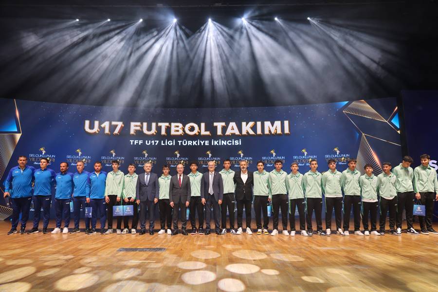 Selçuklu’nun başarısı salona sığmadı 14